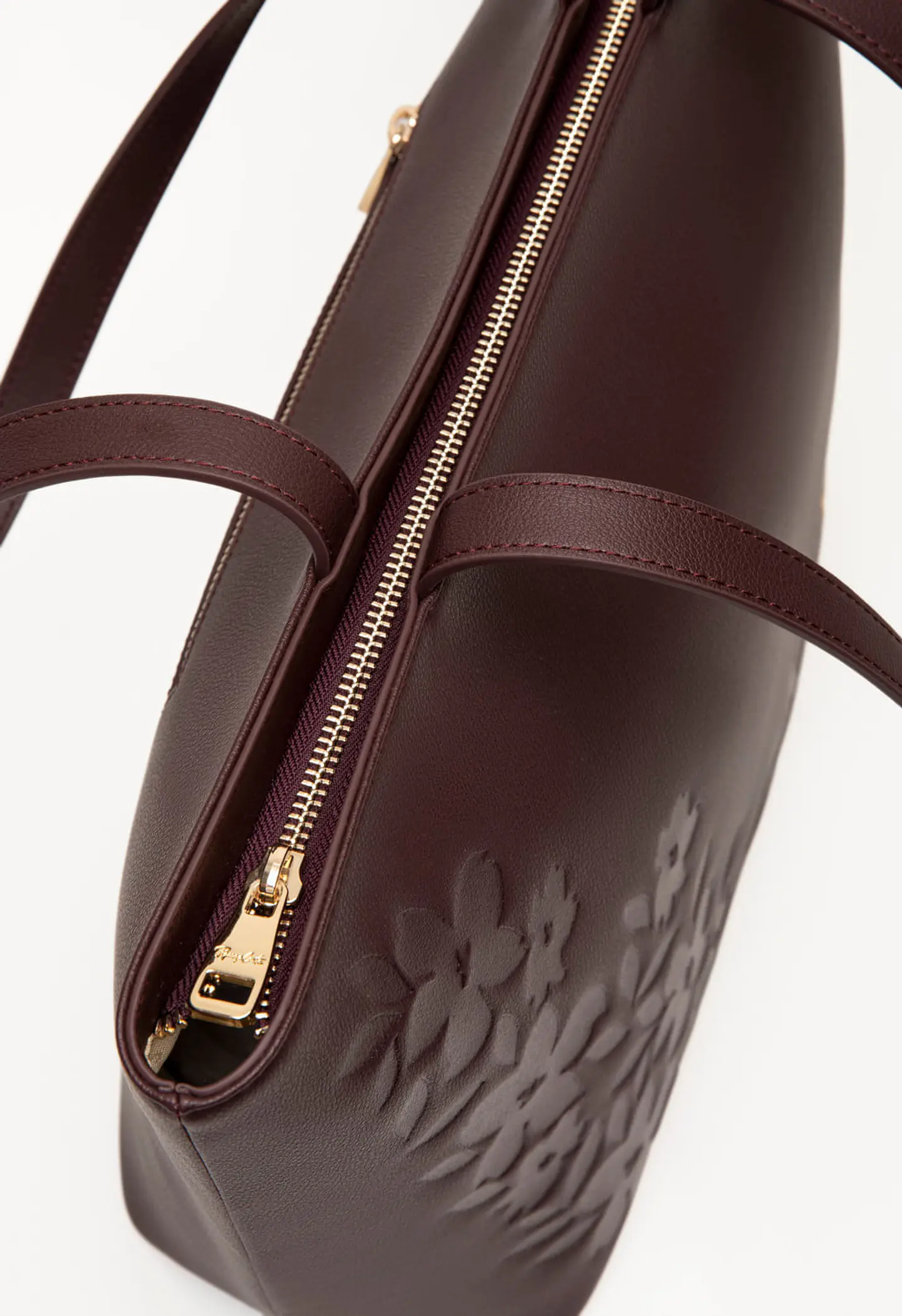 Cartera Cuero Tote Petalia 31