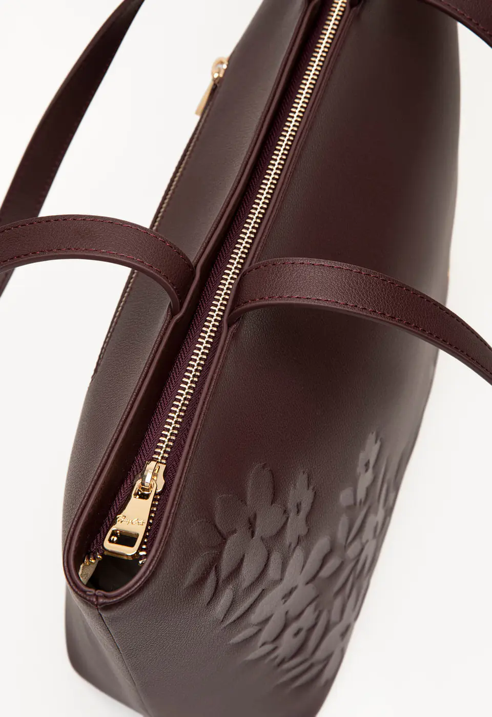Cartera Cuero Tote Petalia 31