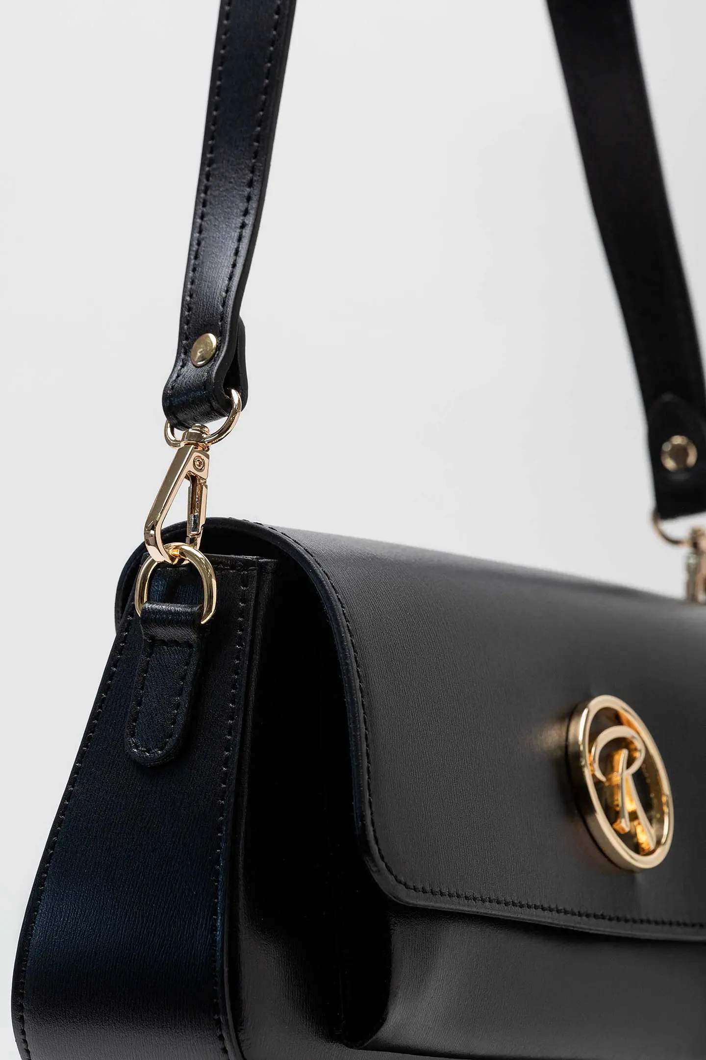 Cartera Cuero Riva 9