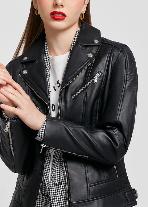 Casaca Estilo Biker En Cuero Color Entero