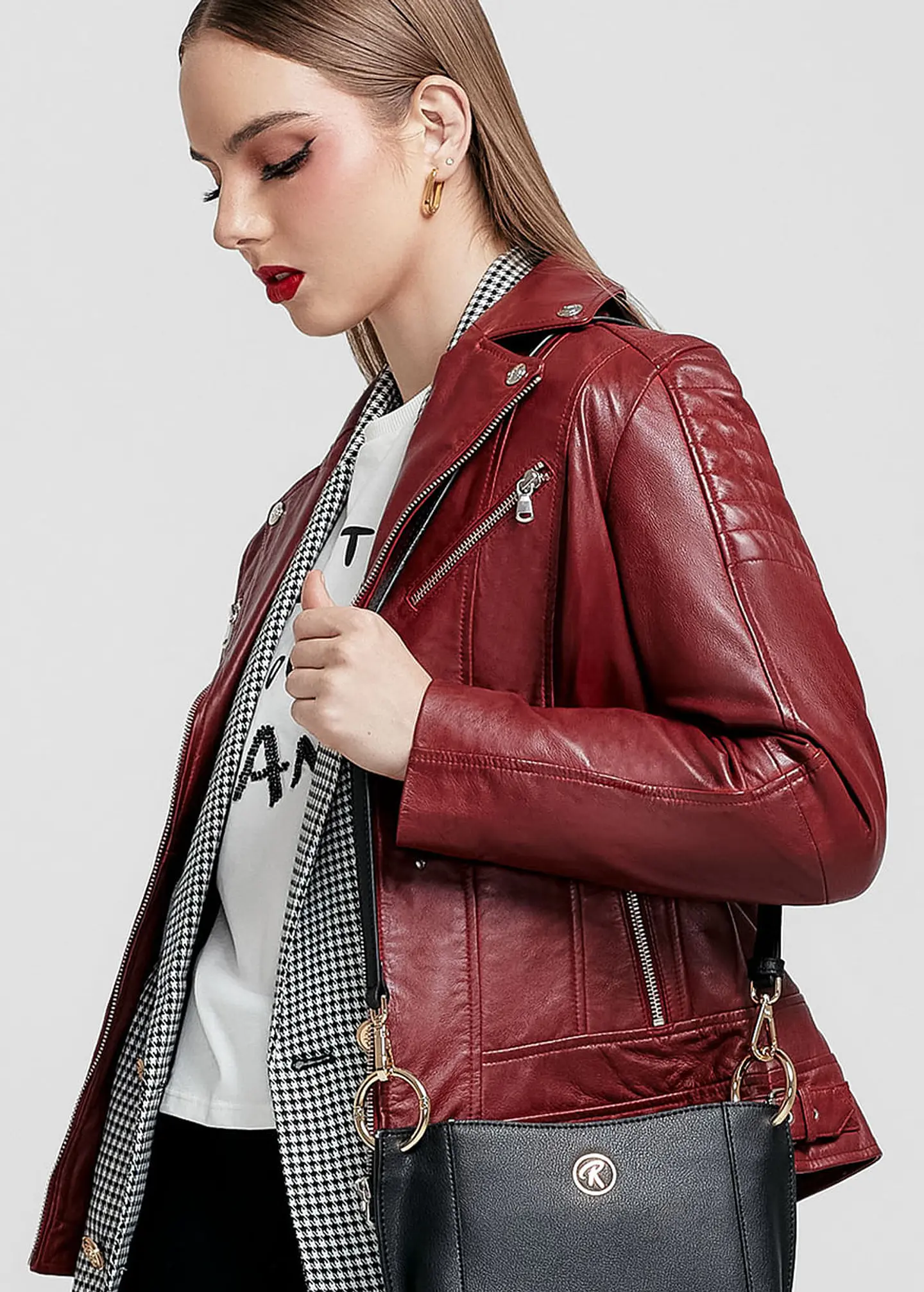 Casaca Estilo Biker En Cuero Color Entero 29