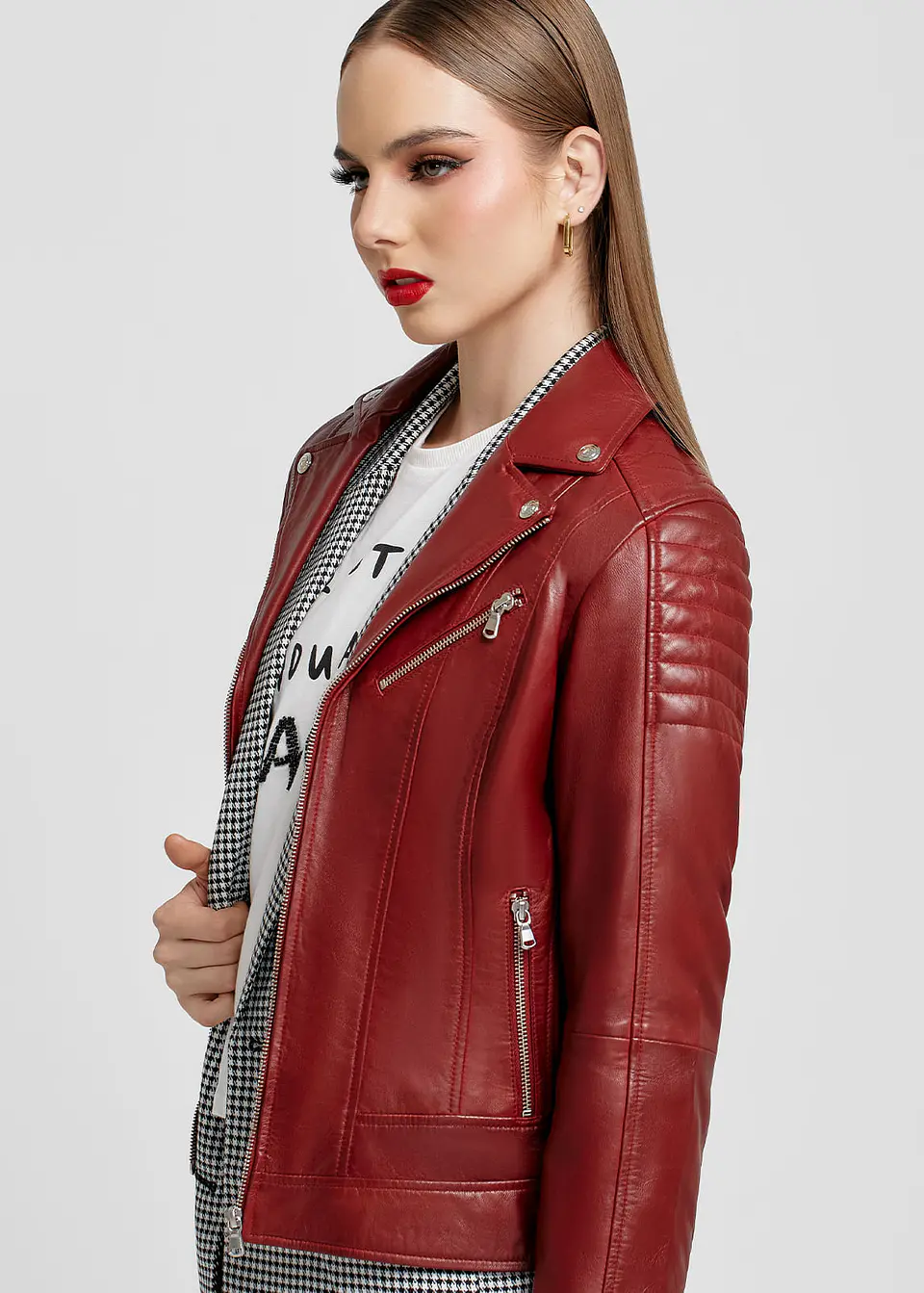 Casaca Estilo Biker En Cuero Color Entero 38