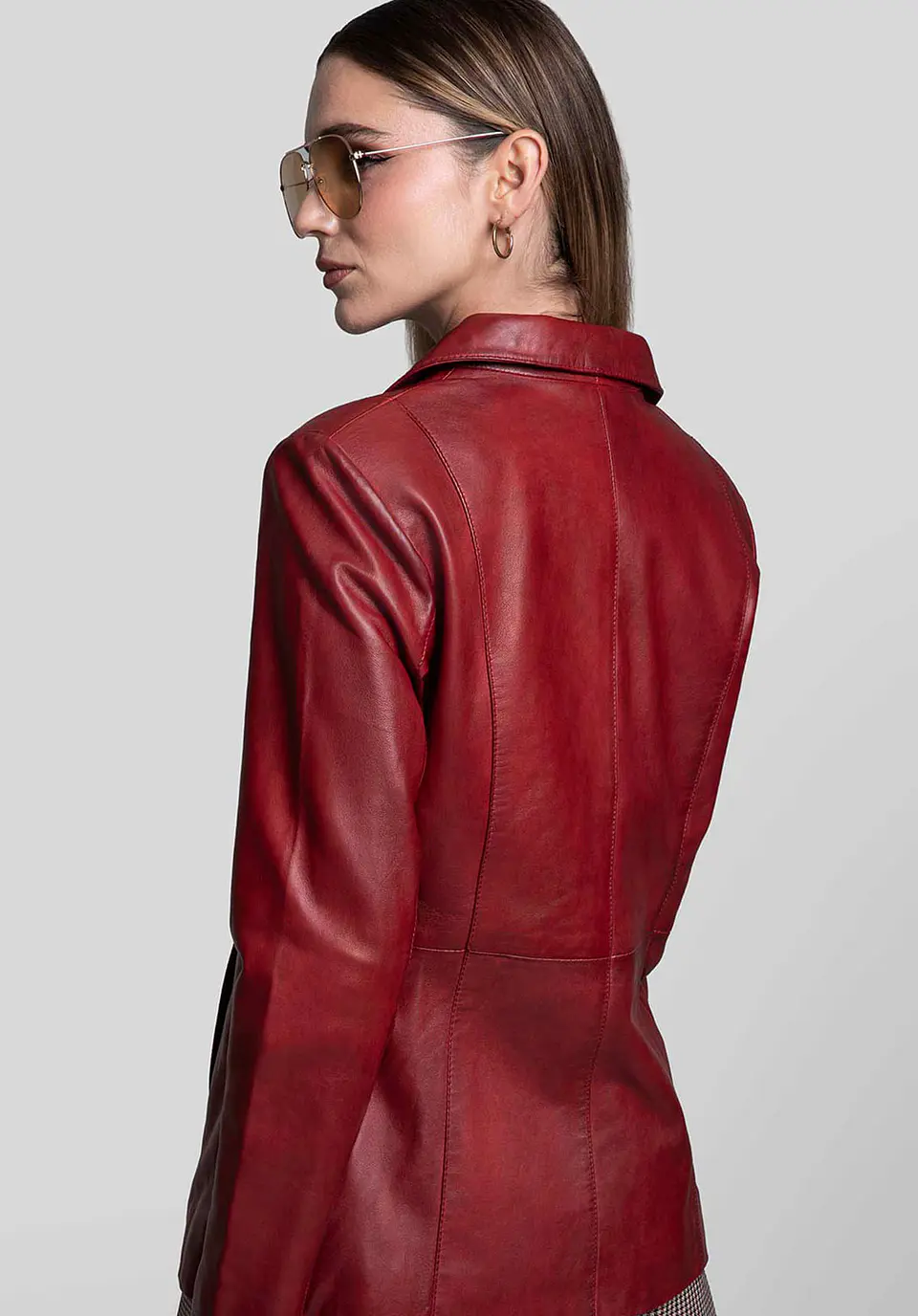 Saco Cuero Essence 8