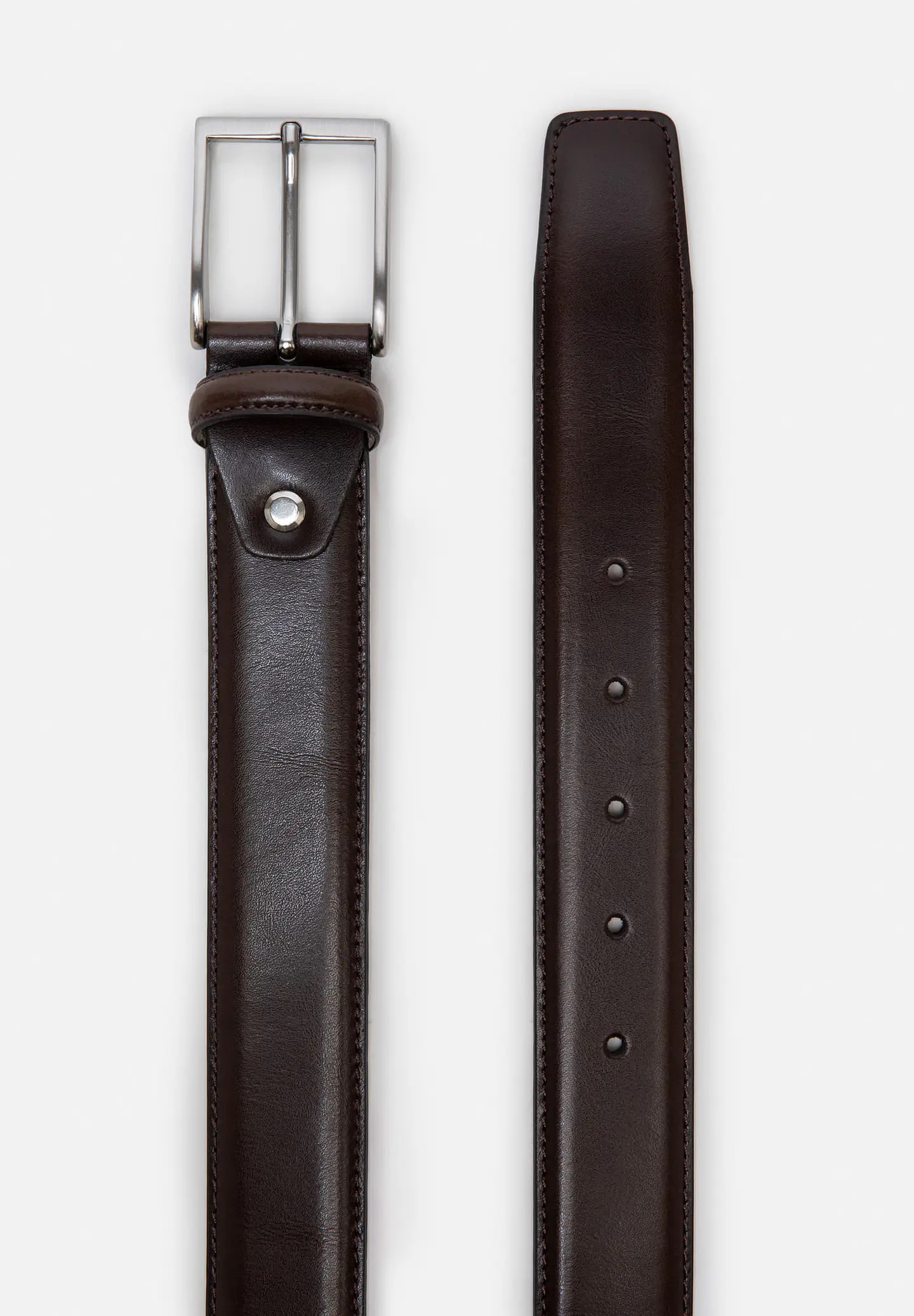 Correa De Cuero Classic 61