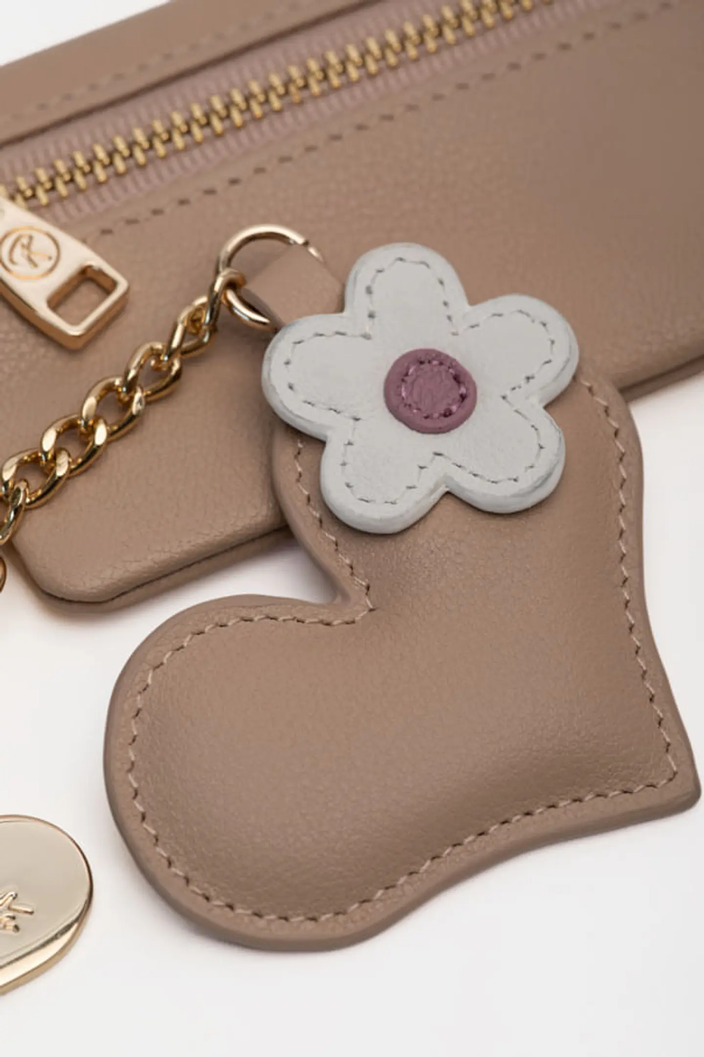 Charm Love Pocket 42