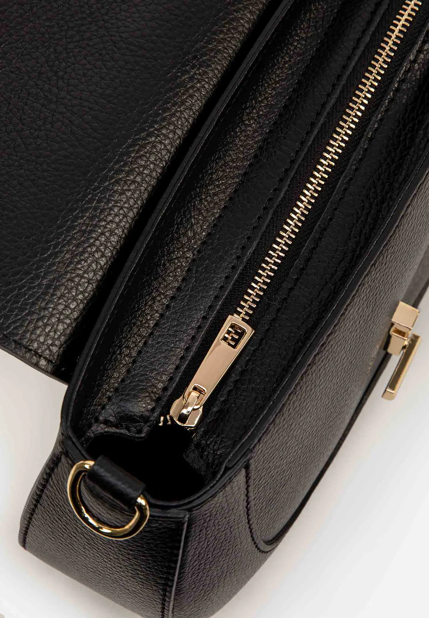 Cartera Cuero Tamia Large 18