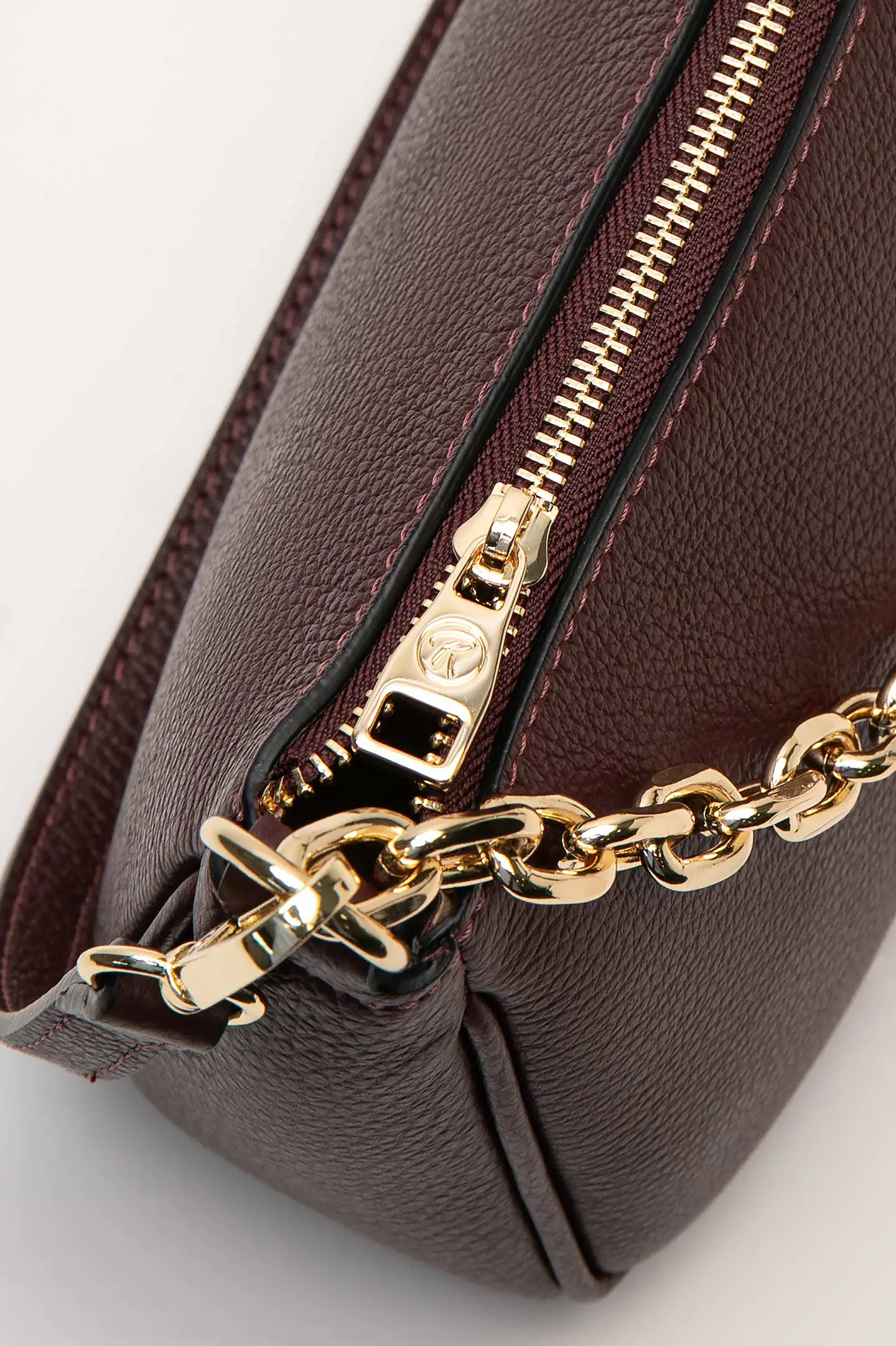 Cartera Cuero Nives Chain 14