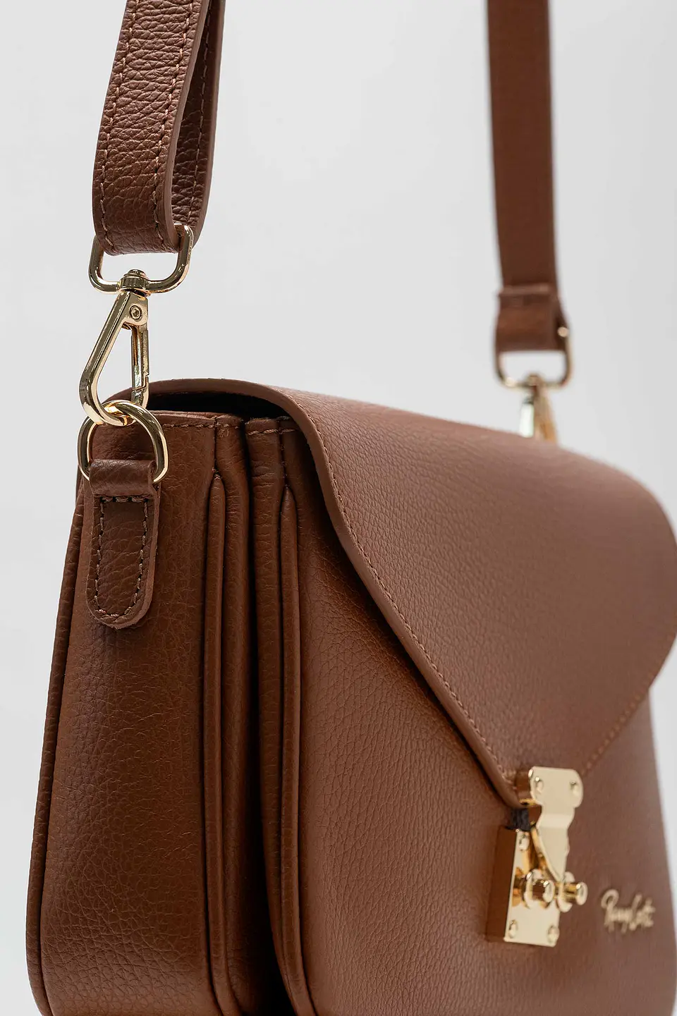 Cartera Cuero Lock Muse 14