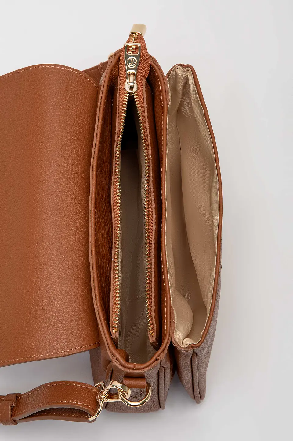 Cartera Cuero Lock Muse 19
