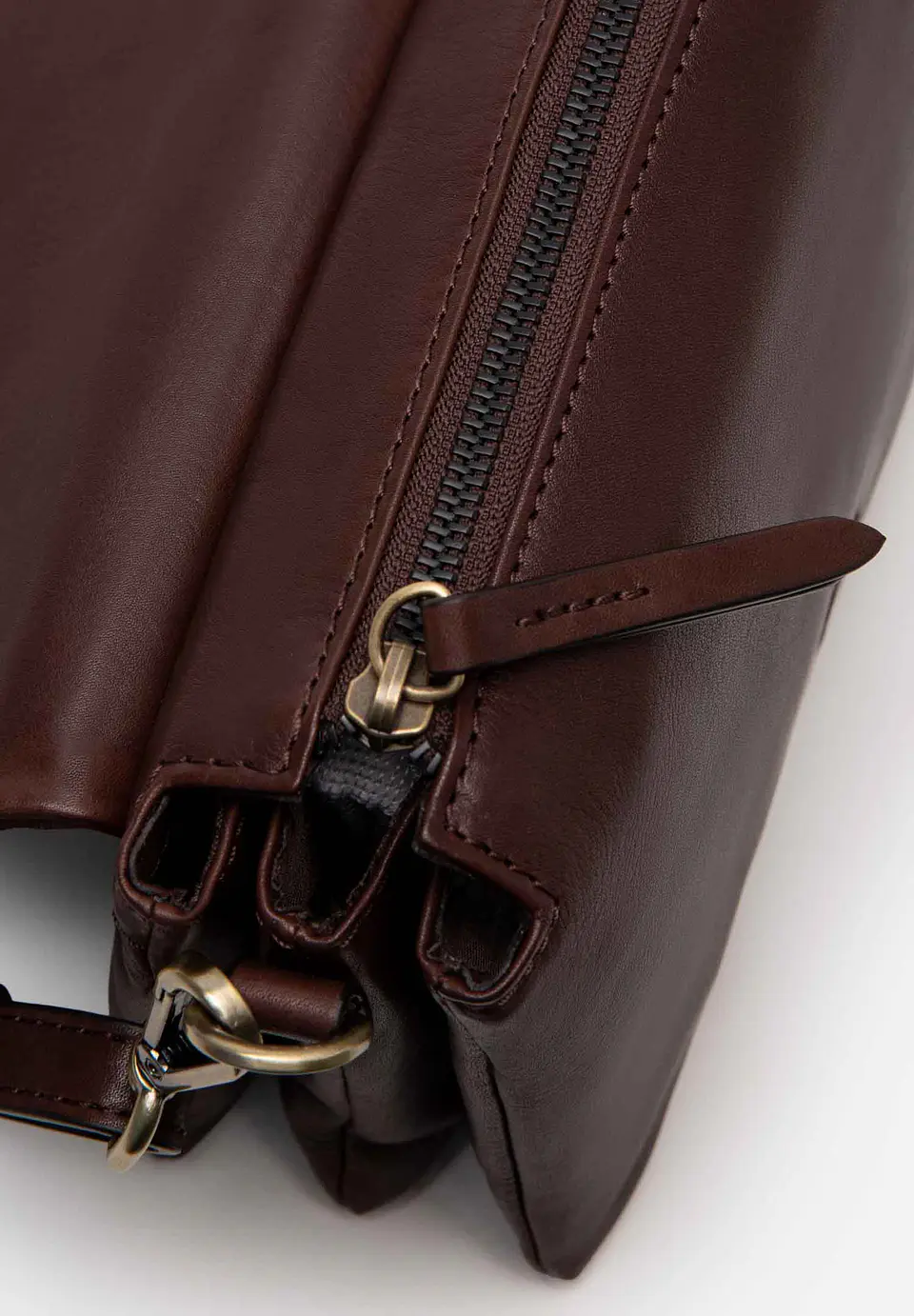 Morral De Cuero Savana Soft 25