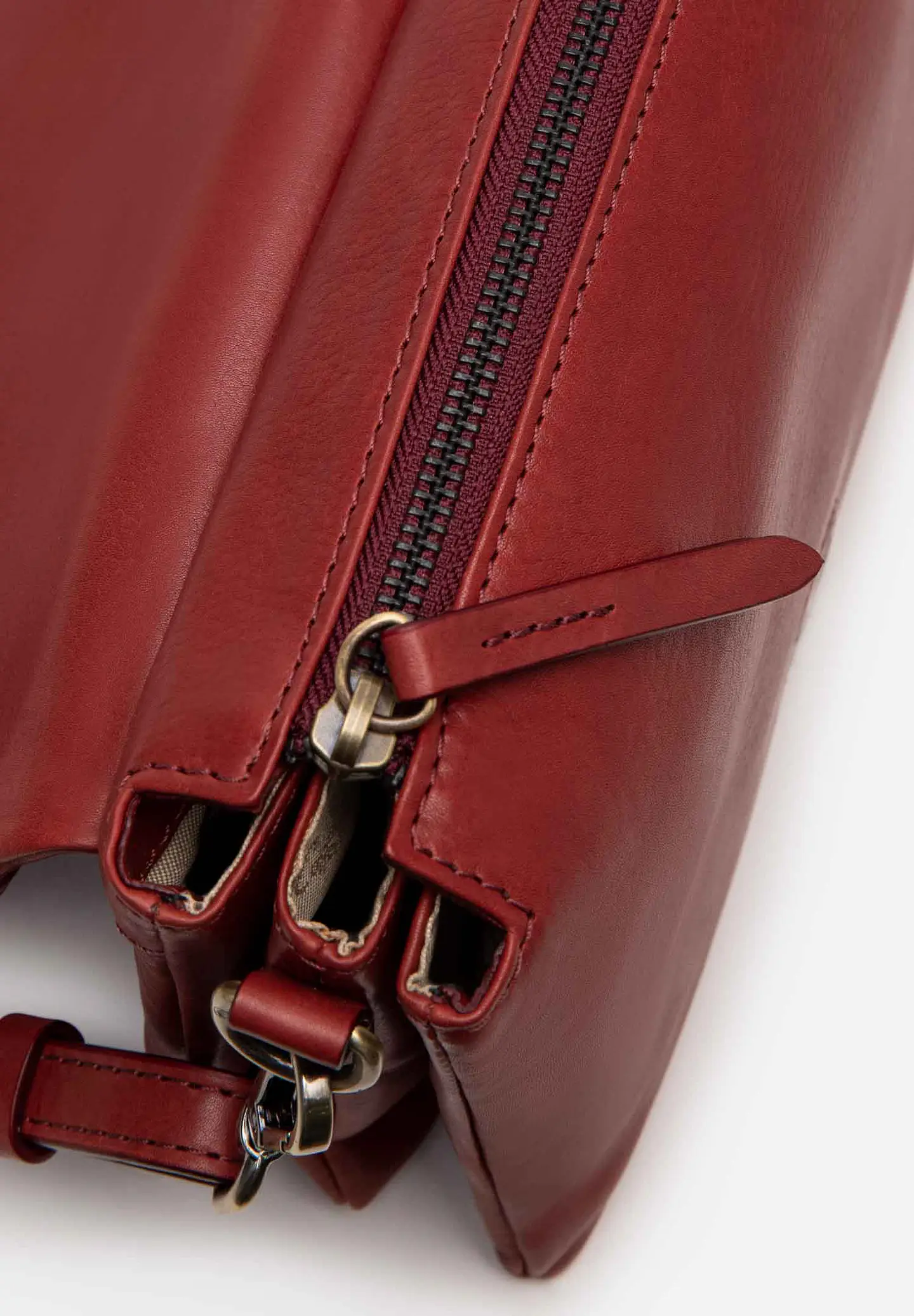 Morral De Cuero Savana Soft 28