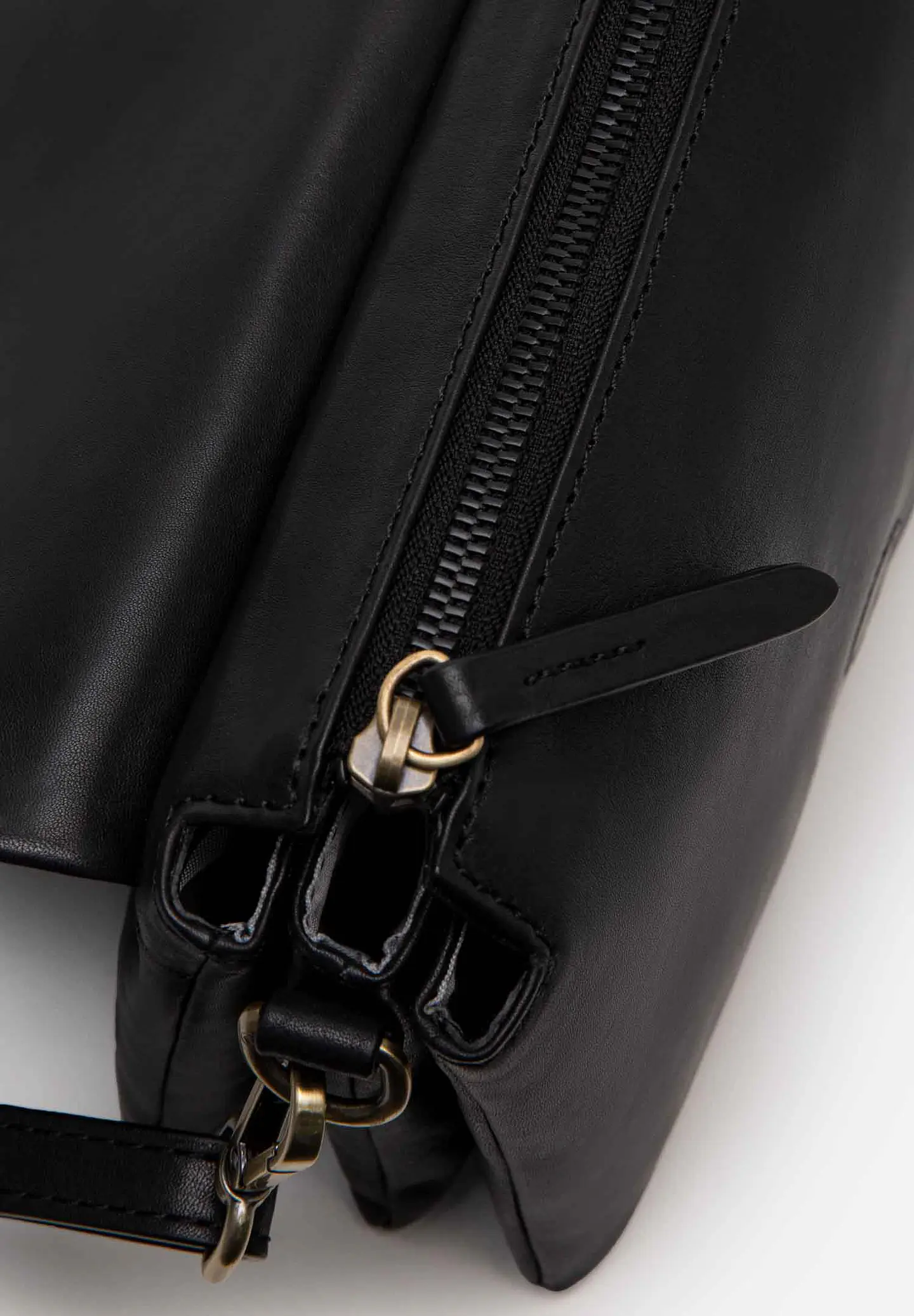 Morral De Cuero Savana Soft 29