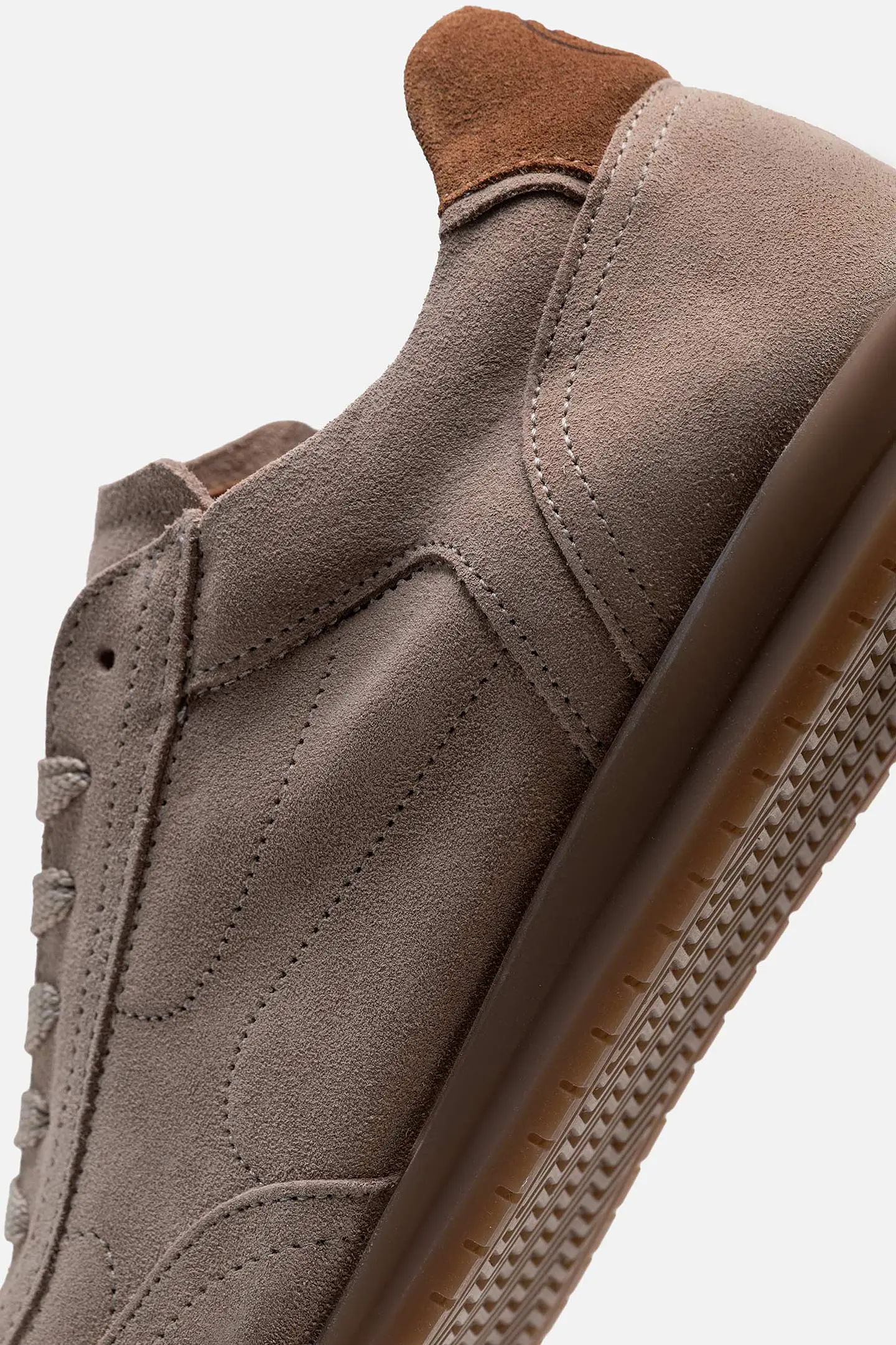 Sneakers Cuero Suede 104