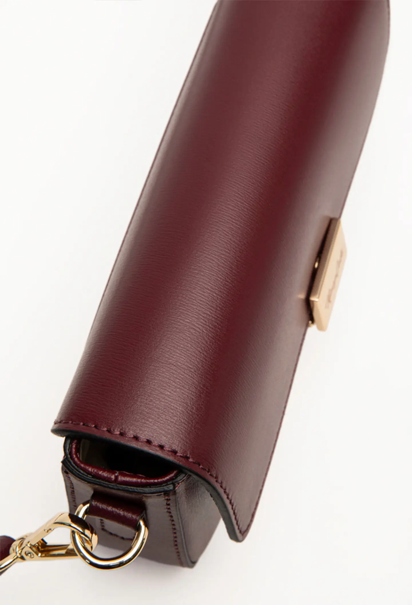 Cartera Cuero Studio Baguette 12
