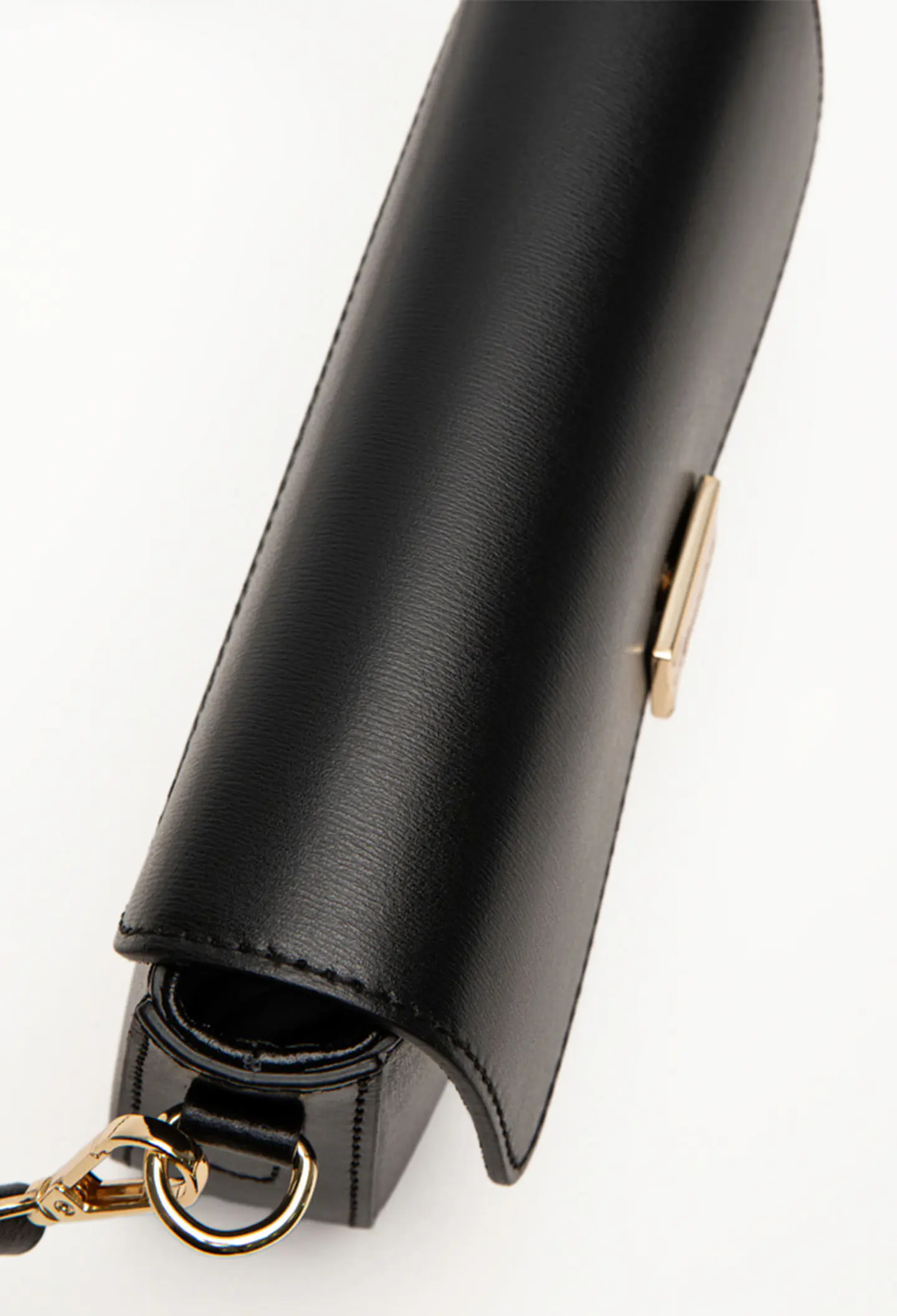 Cartera Cuero Studio Baguette 29