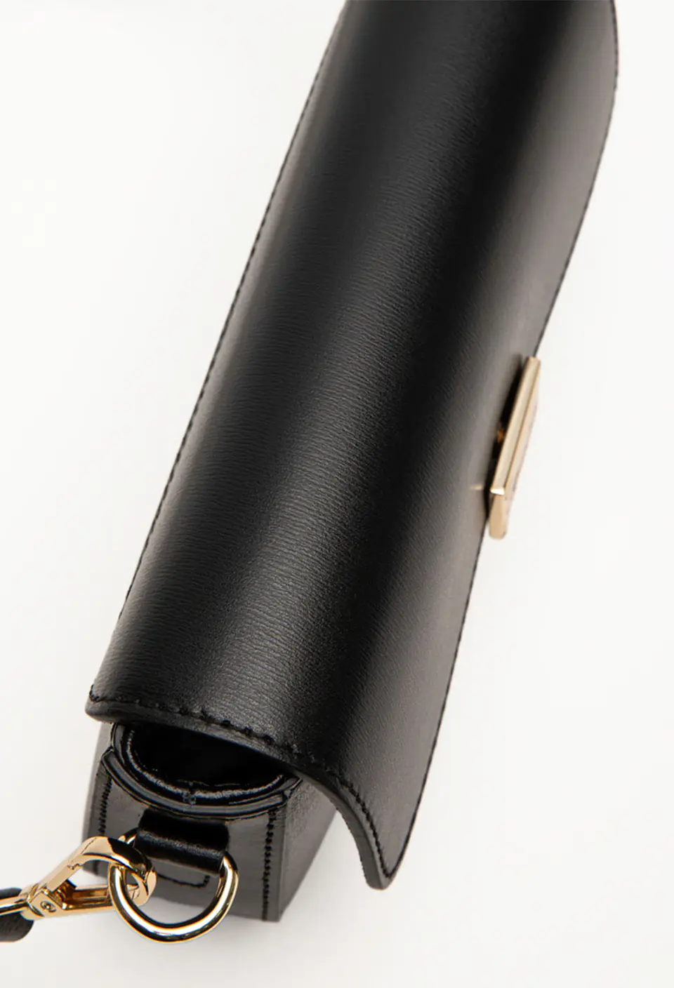 Cartera Cuero Studio Baguette 29