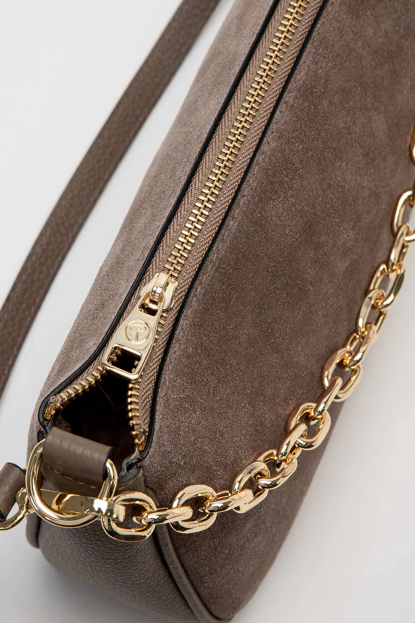Cartera Cuero Kaia Chain 6