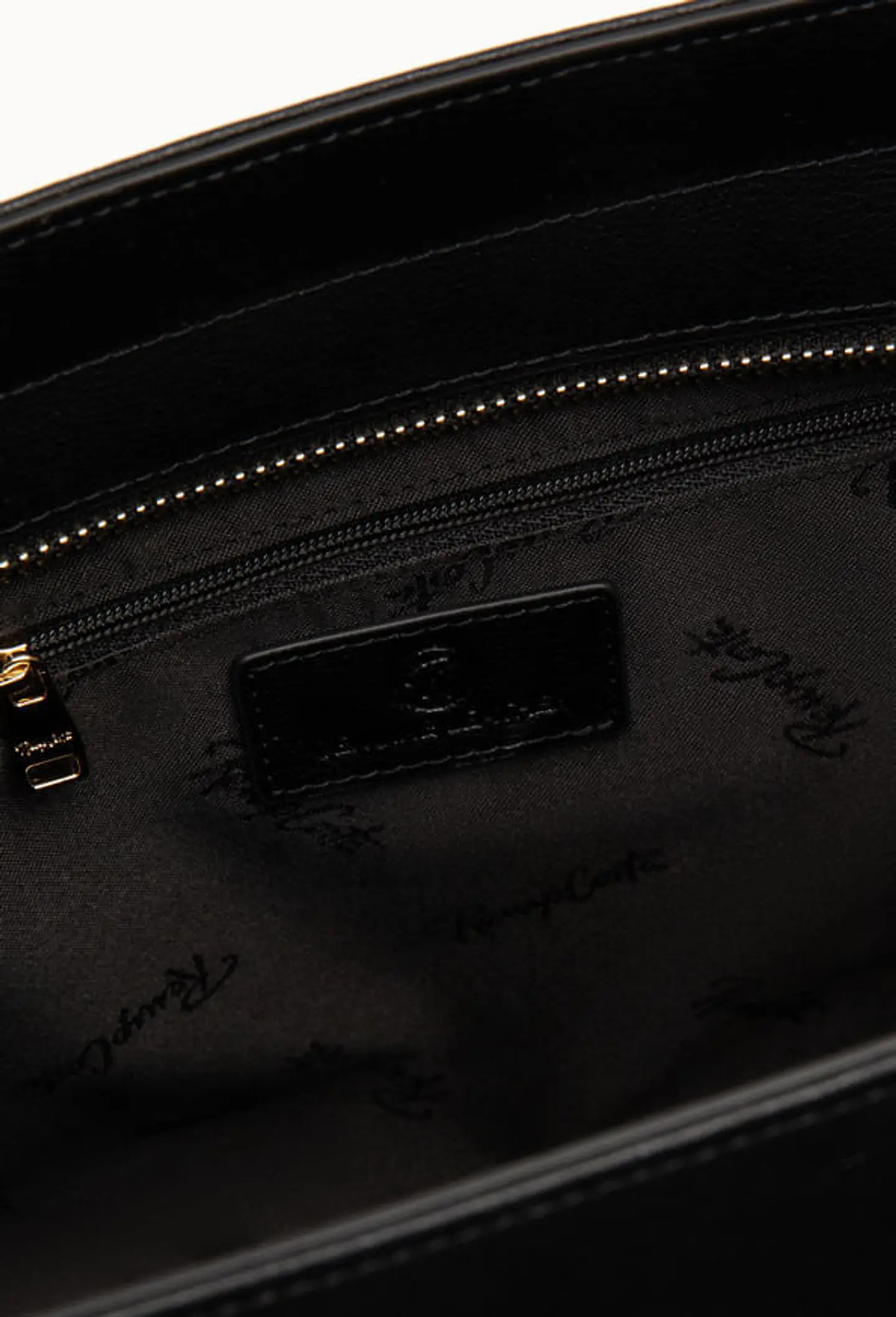Cartera Cuero Satchel Petalia 27