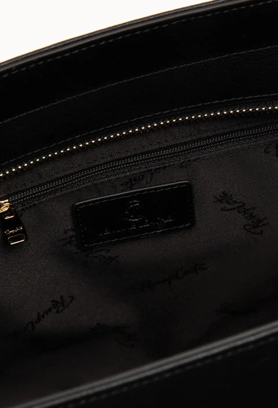 Cartera Cuero Satchel Petalia 27