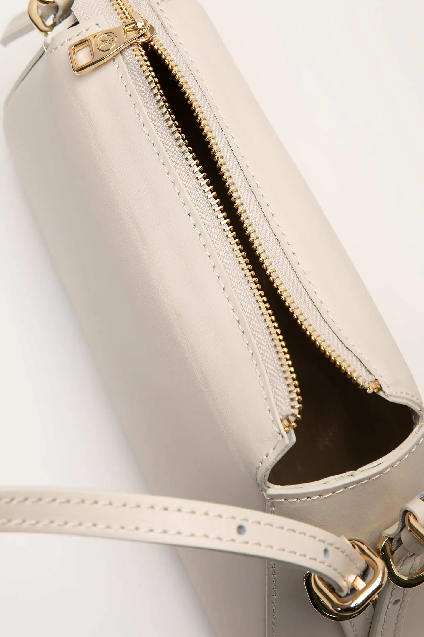 Cartera Cuero Lumi 9
