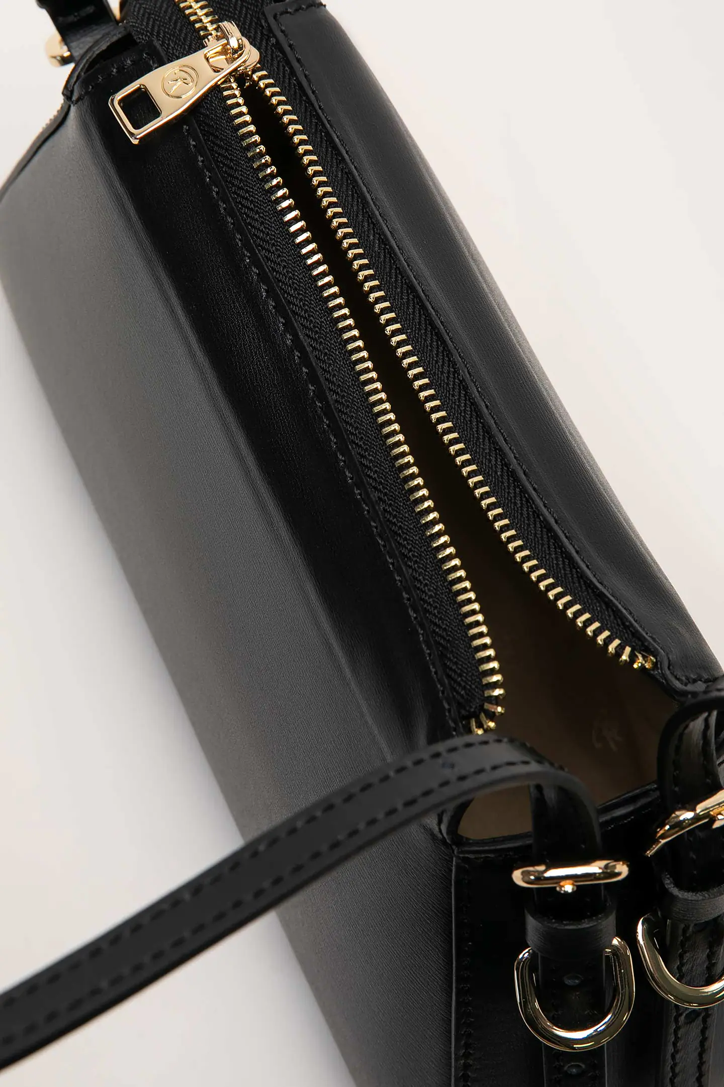 Cartera Cuero Lumi 16