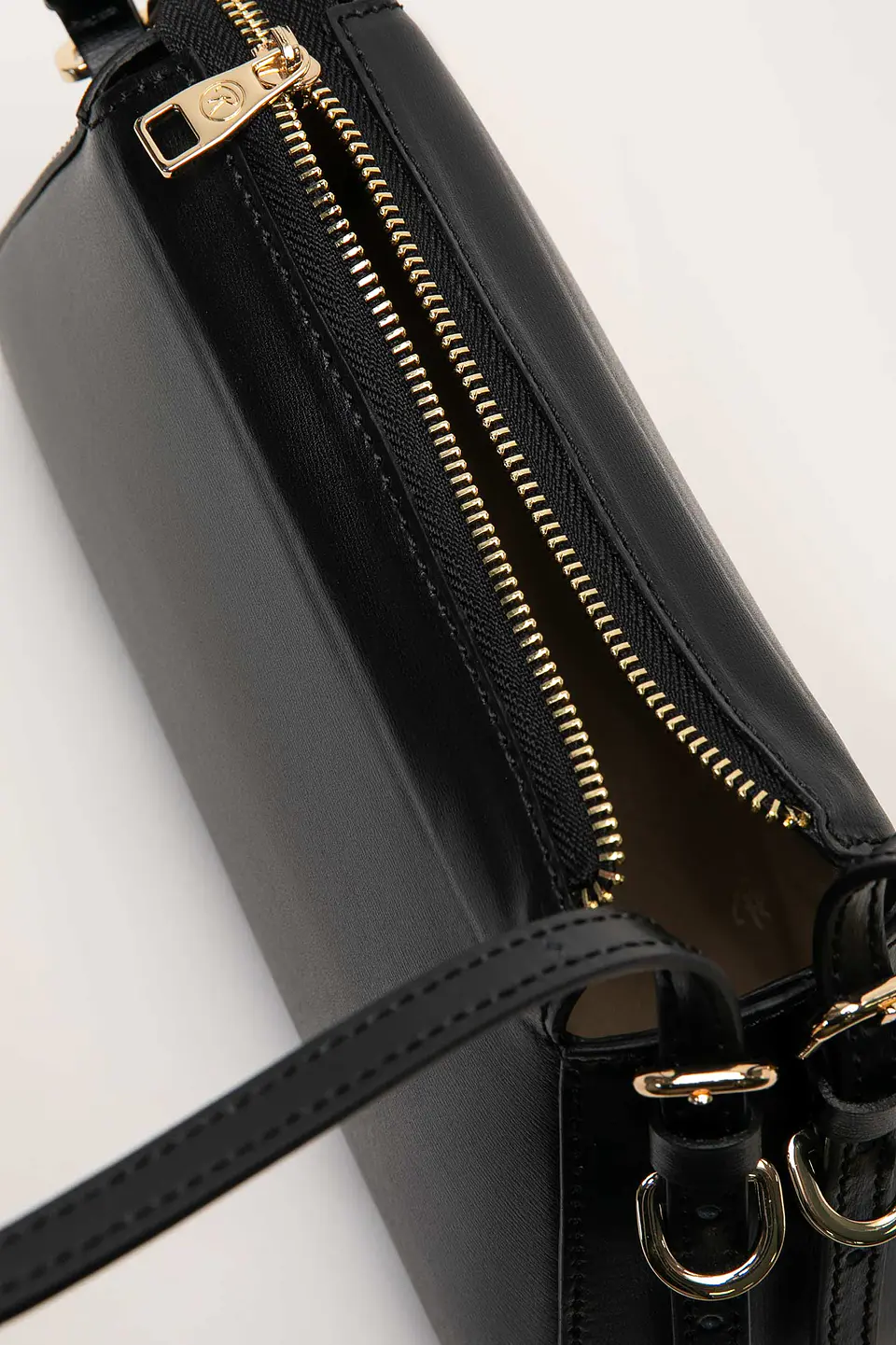 Cartera Cuero Lumi 16