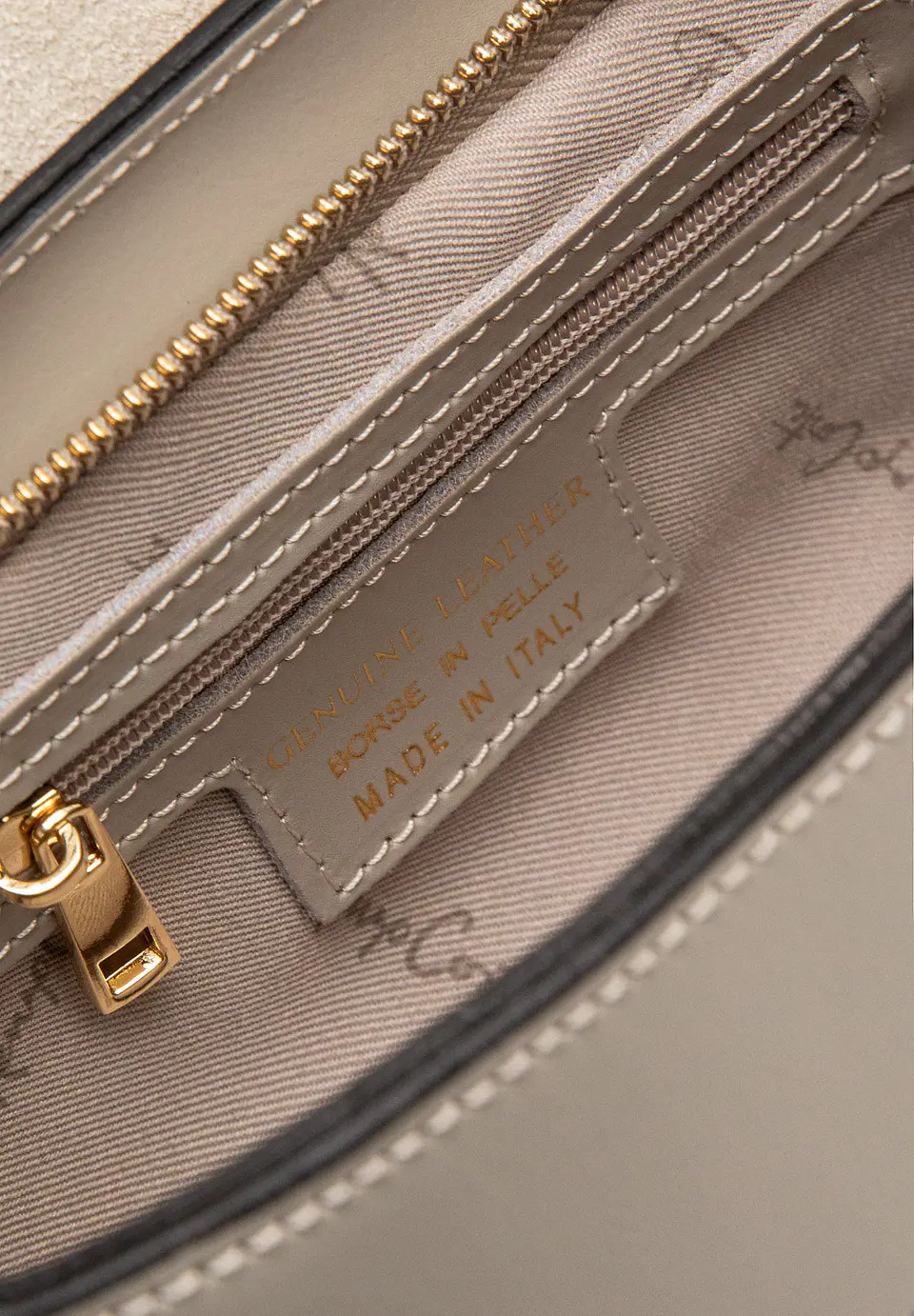 Cartera Cuero Butterfly Bloom 24