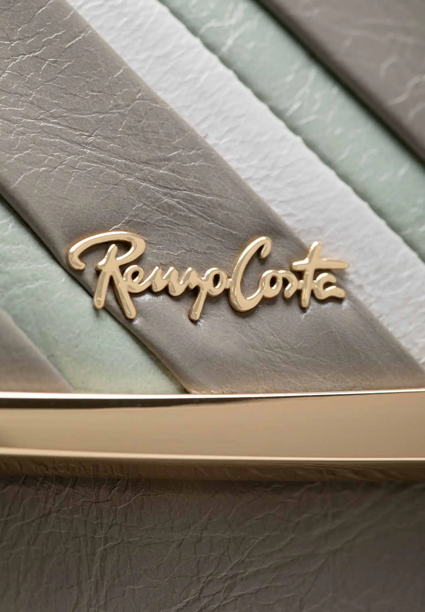 Billetera Prisma Leather 12