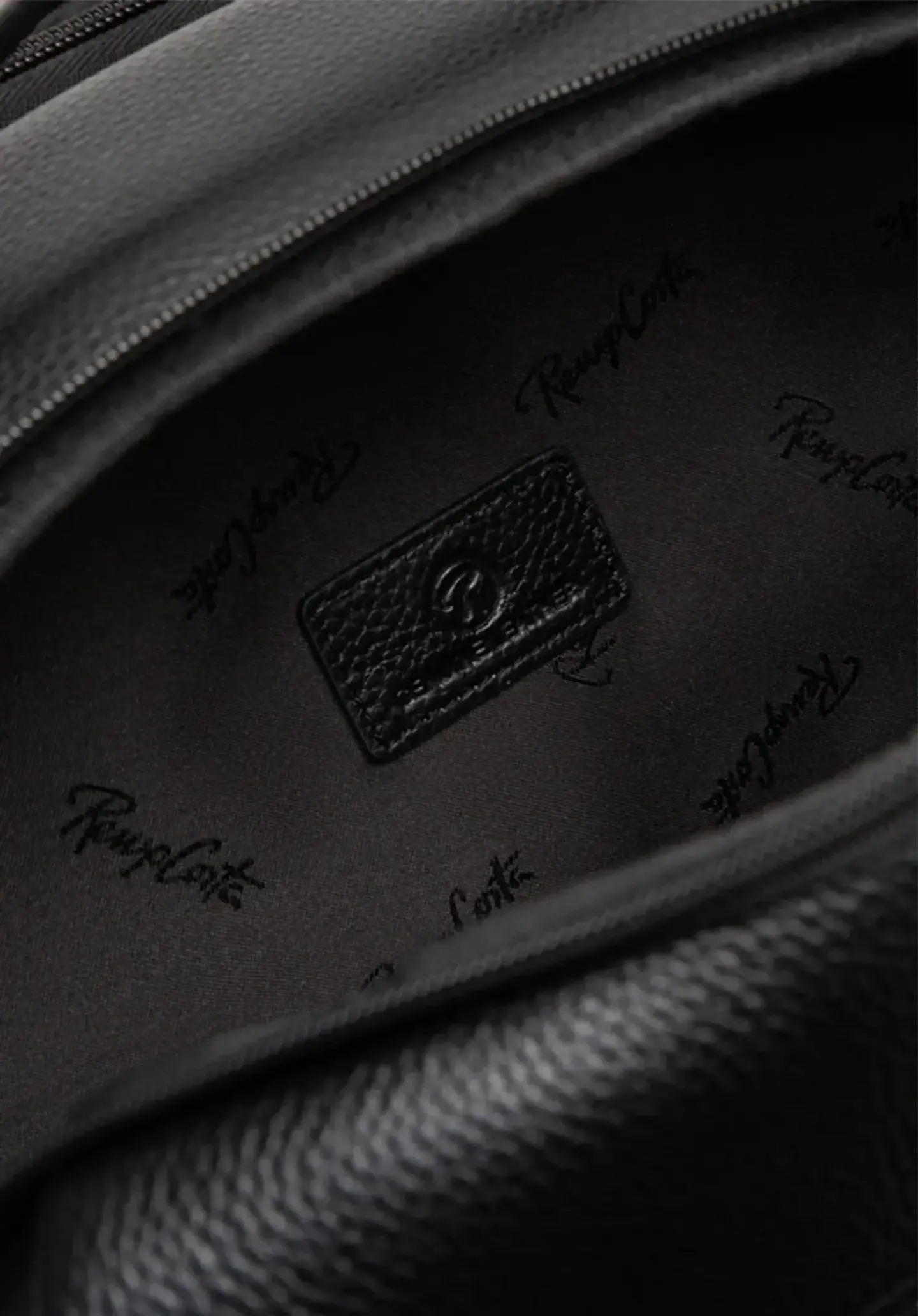 Mochila Cuero Urban Tech 2