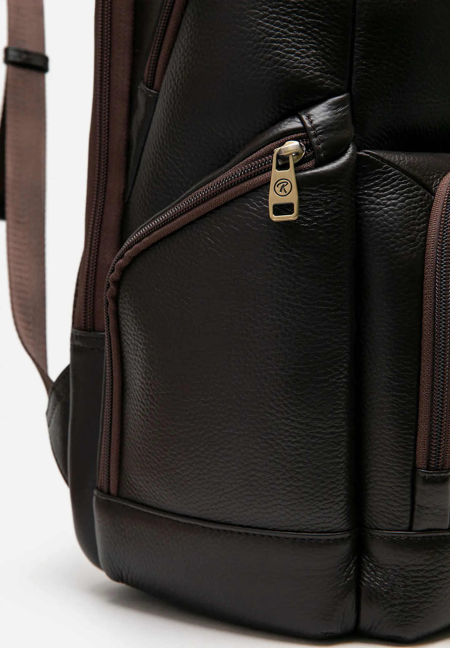 Mochila Cuero Urban Tech 6