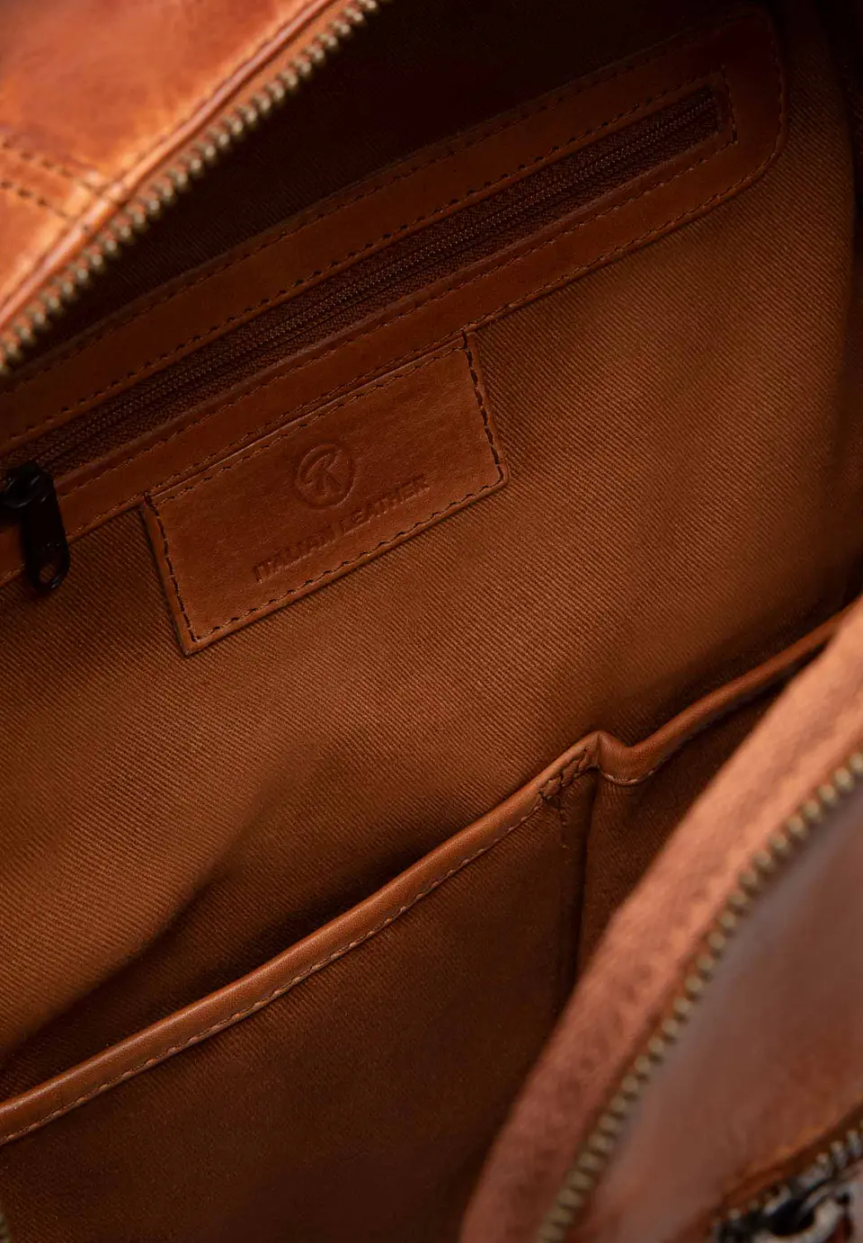 Mochila Cuero Rebel Utility 9
