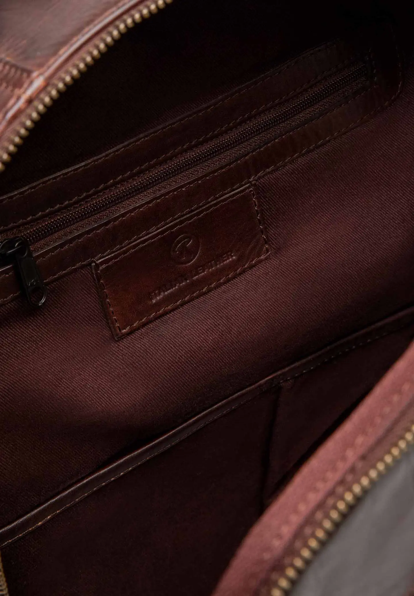 Mochila Cuero Rebel Utility 18