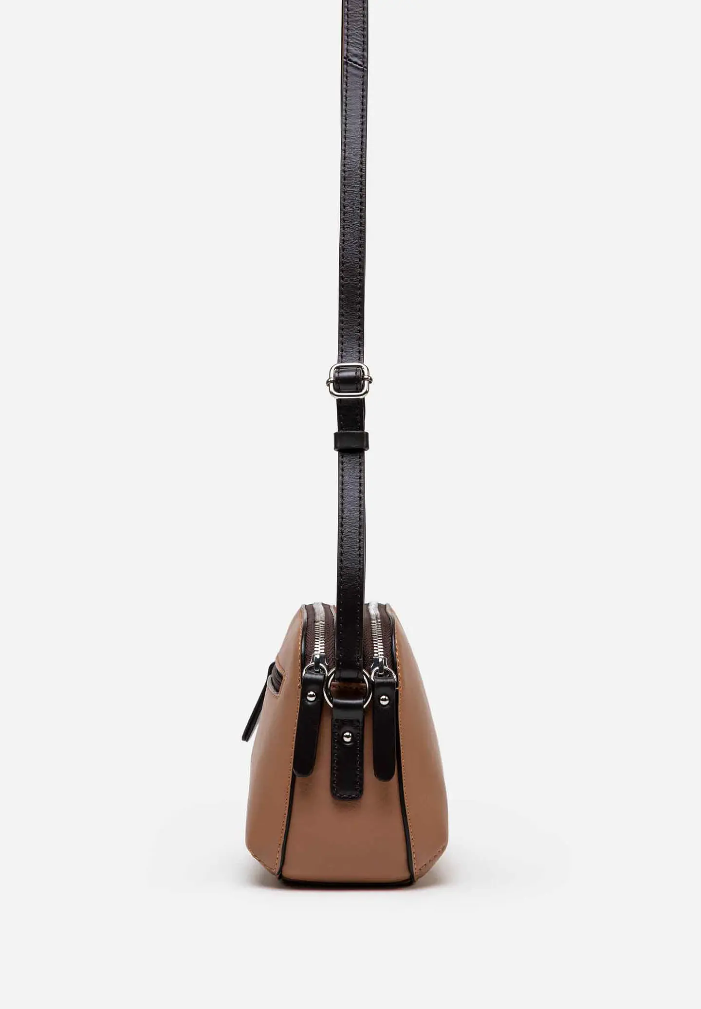 Morral De Cuero Soft Frame 37