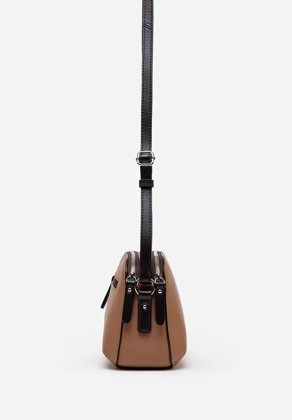 Morral De Cuero Soft Frame 37