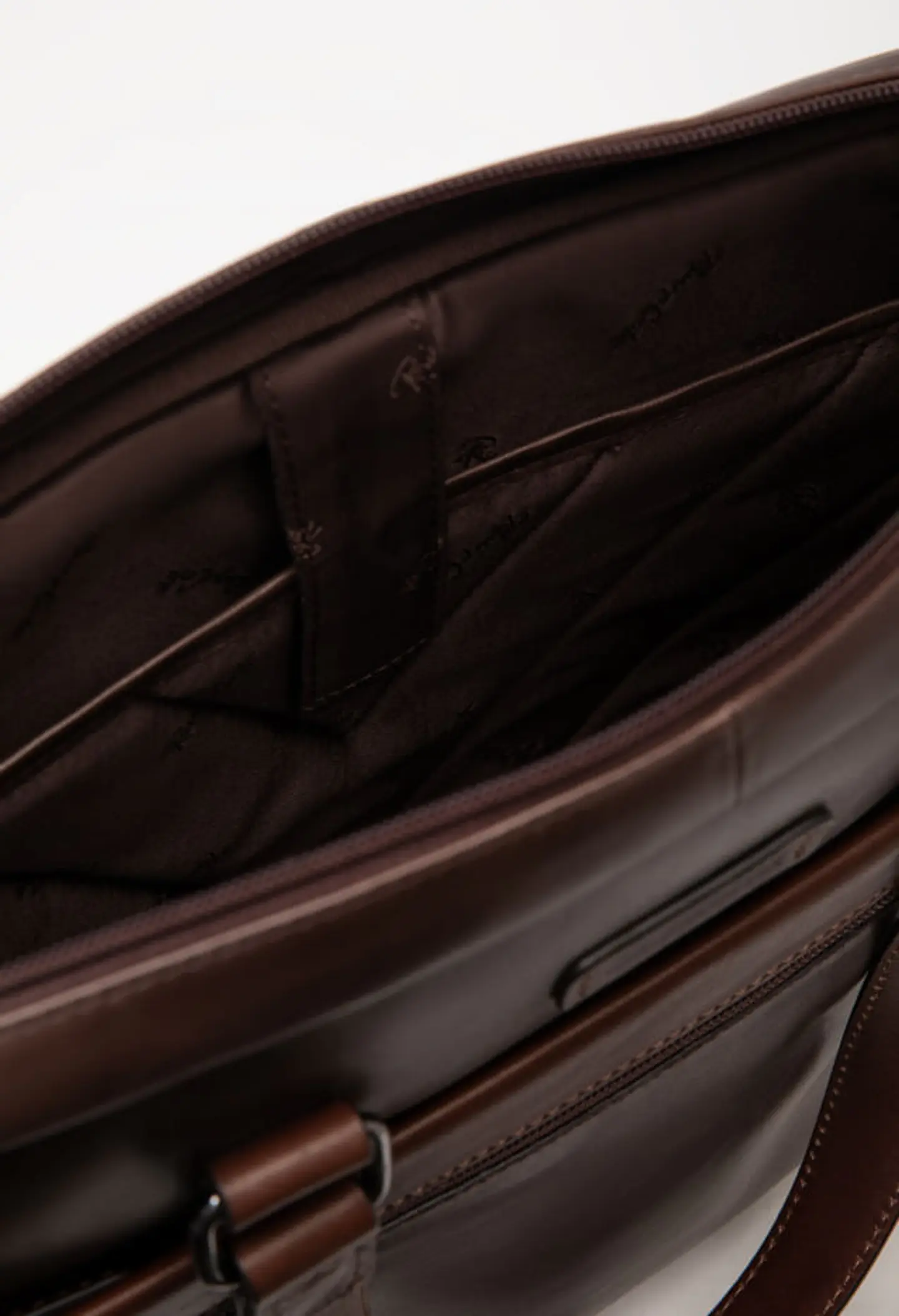 Maletin Cuero Urban Feel Laptop 3