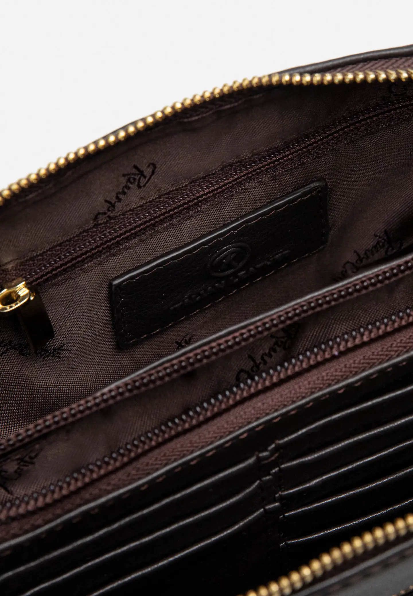 Morral De Cuero Mustard Essence 25