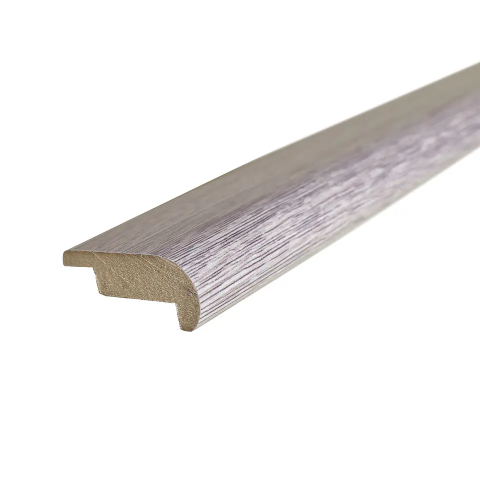 Canto Peldaño Folio Nogal 20x48 mm x 2.4 m  4