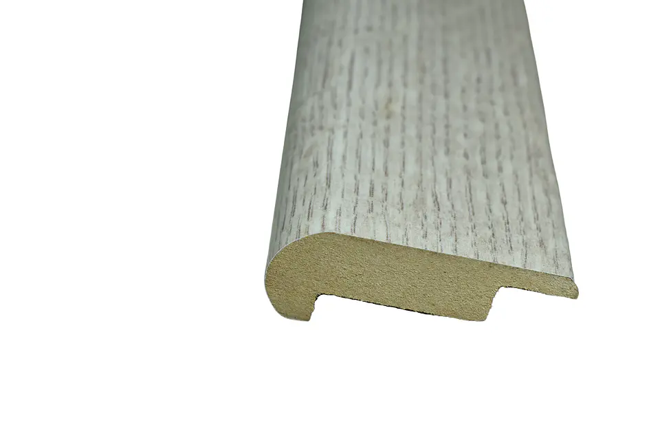 Canto Peldaño Folio Nogal 20x48 mm x 2.4 m  7