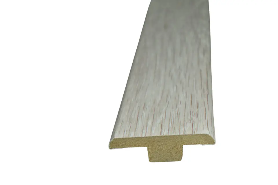 Tapajunta MDF Folio Sakai White 12x45 mm x 2.4 m 1