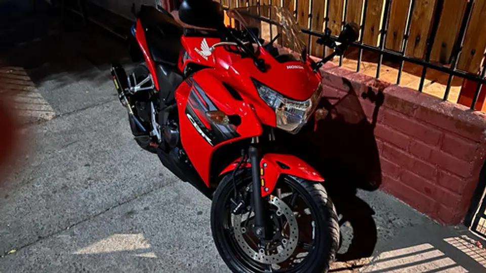 Moto Honda Cbr250cc 2