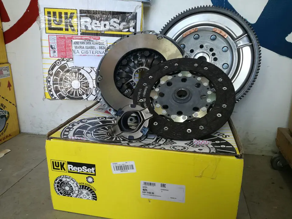 Embrague Hyundai New H-1  12-21  Caja 6ta Kit Completo  1