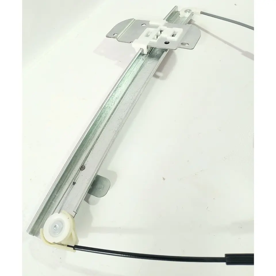 Cremallera Alzavidrio Delantera Izquierda (Lh) Para Chery Fulwin 1
