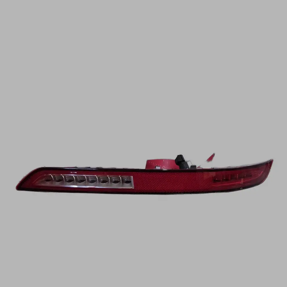 Neblinero Trasero Izquierdo (Lh) Para Geely Azkarra 1