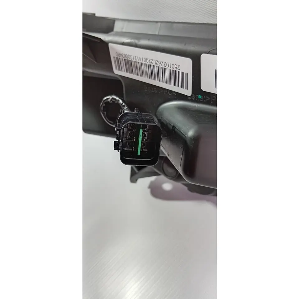 Luz LED Superior (Lh) JAC JS4 2021-2026 4