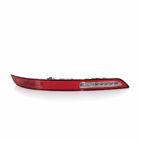 Neblinero Trasero (Rh) Geely Azkarra 1.5 2022-2024