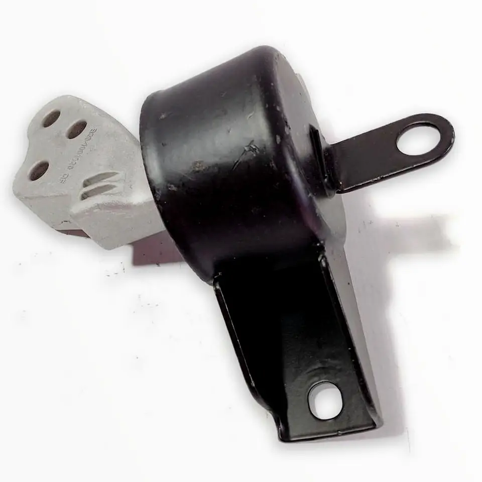 Soporte De Motor Derecho DFM Joyear X3 / Joyear 1.6 / KYC X5 2013-2026 1