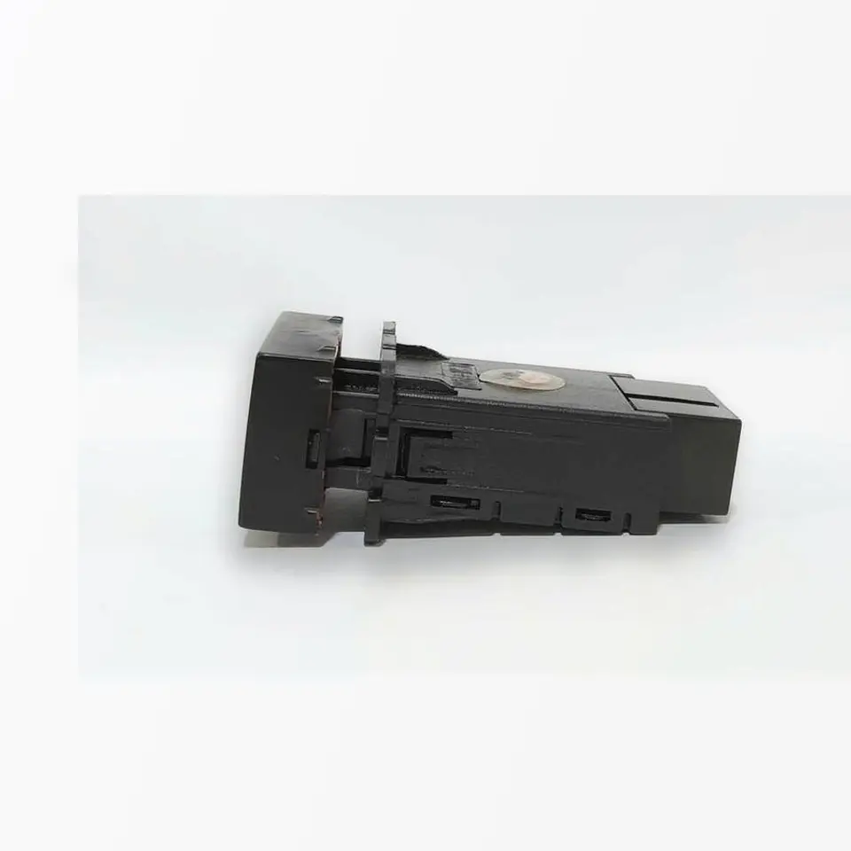 Boton Hazard DFSK C21 / C22 / C25 / Truck / Van 1.2 2012-2026 3