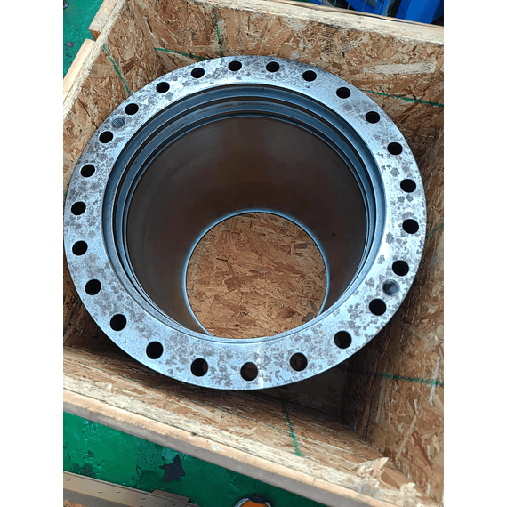 Lower bearing retainer