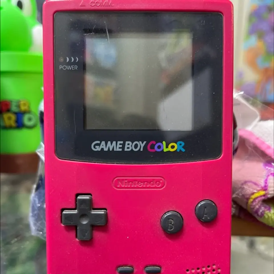 Gameboy color pink 2