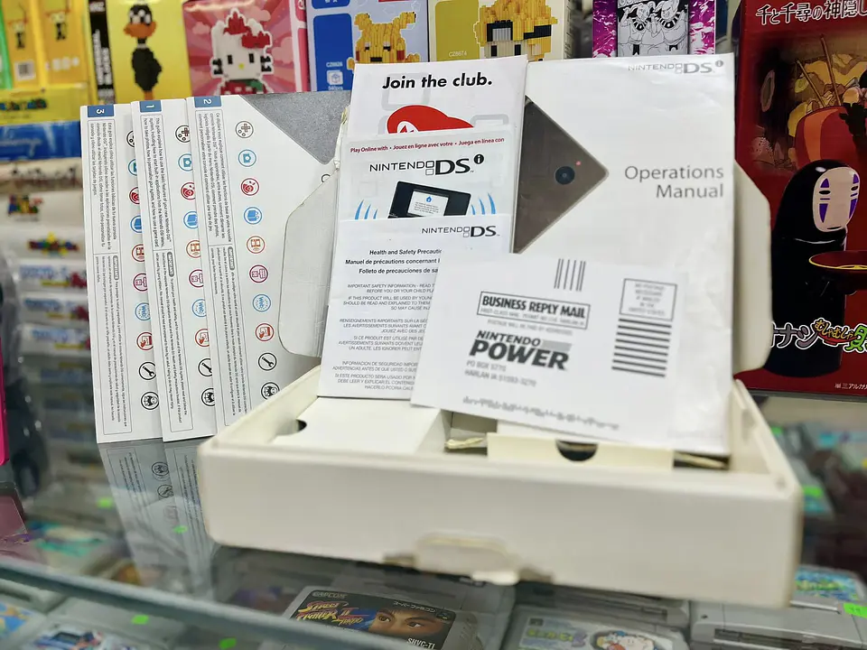 Nintendo ds i en caja 4